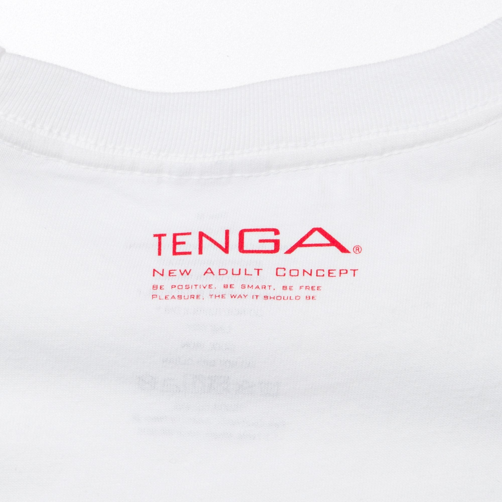 Playing with TENGA T-SHIRT Blanc x Jaune