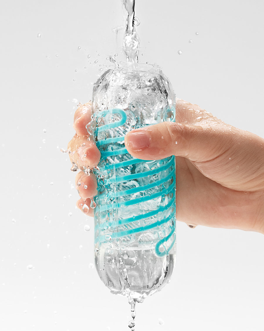 Nettoyage du TENGA SPINNER à l'eau courante