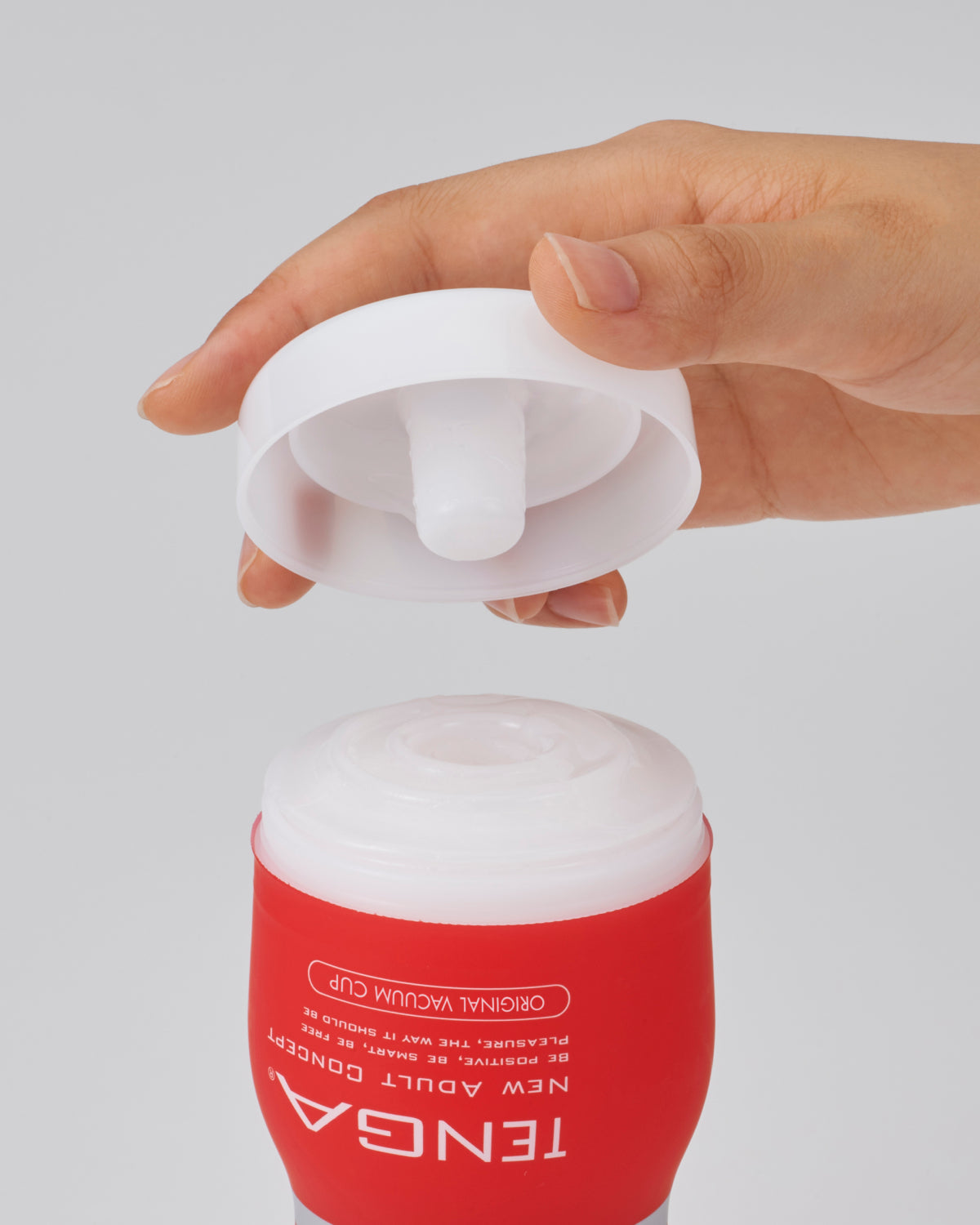 Rimozione del cappuccio della TENGA CUP